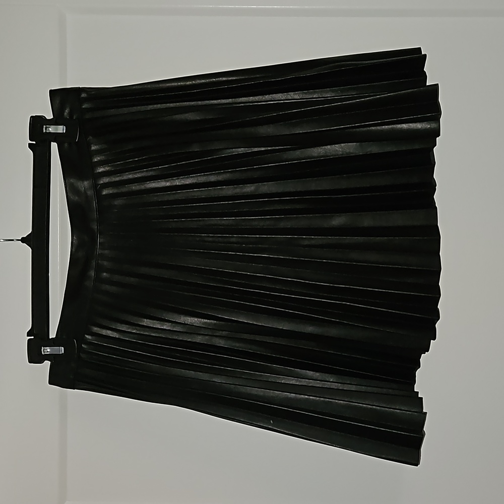 TOPSHOP faux leather pleated mini skirt